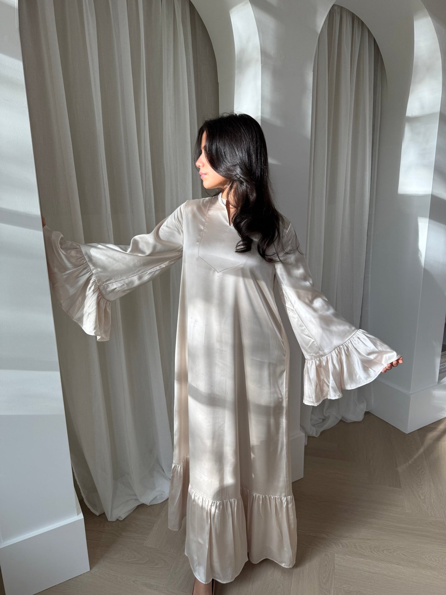 Flowy Amara Qaftan Cream