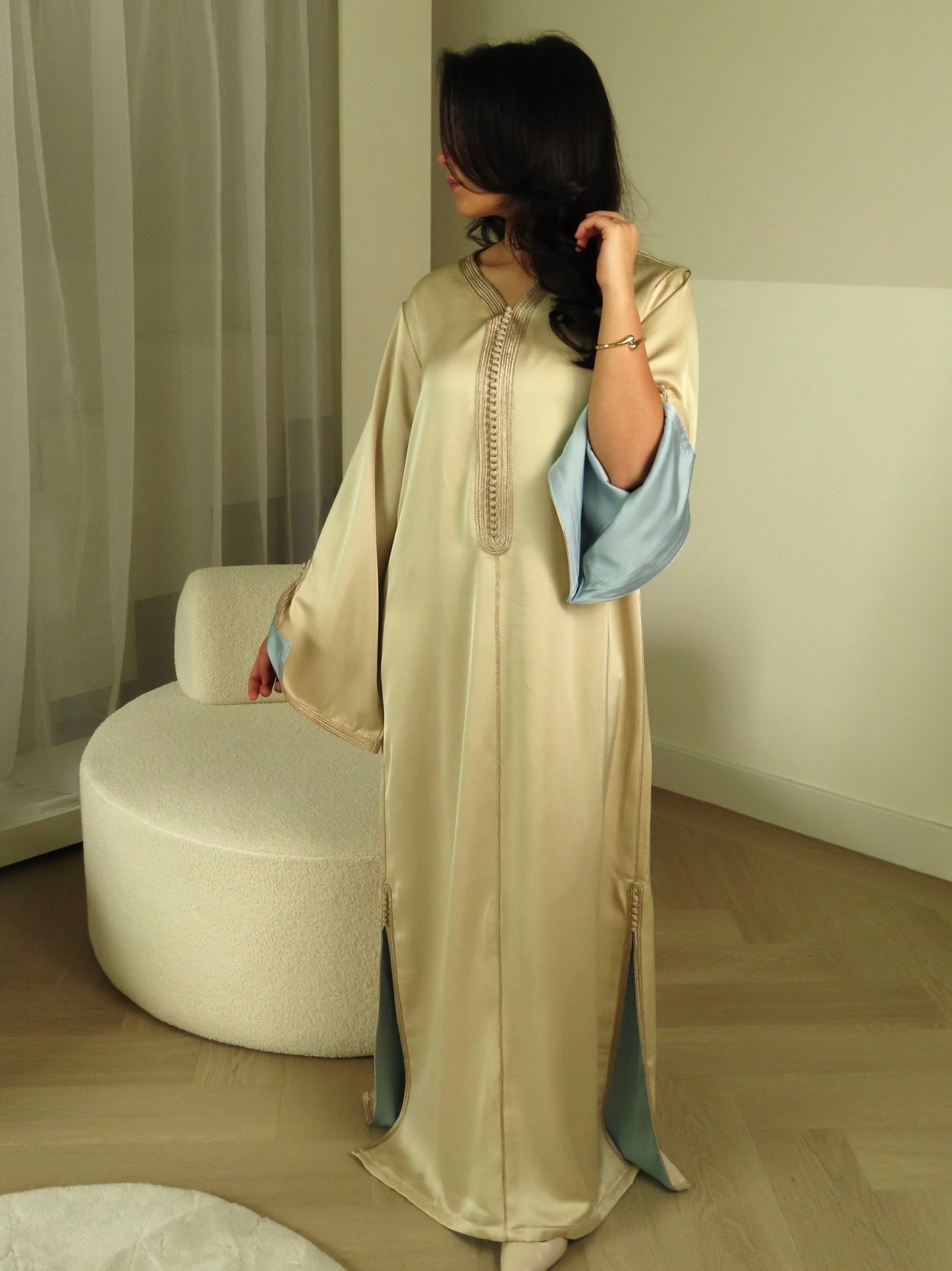 Qaftan Inaya – Beige x Blue Edition