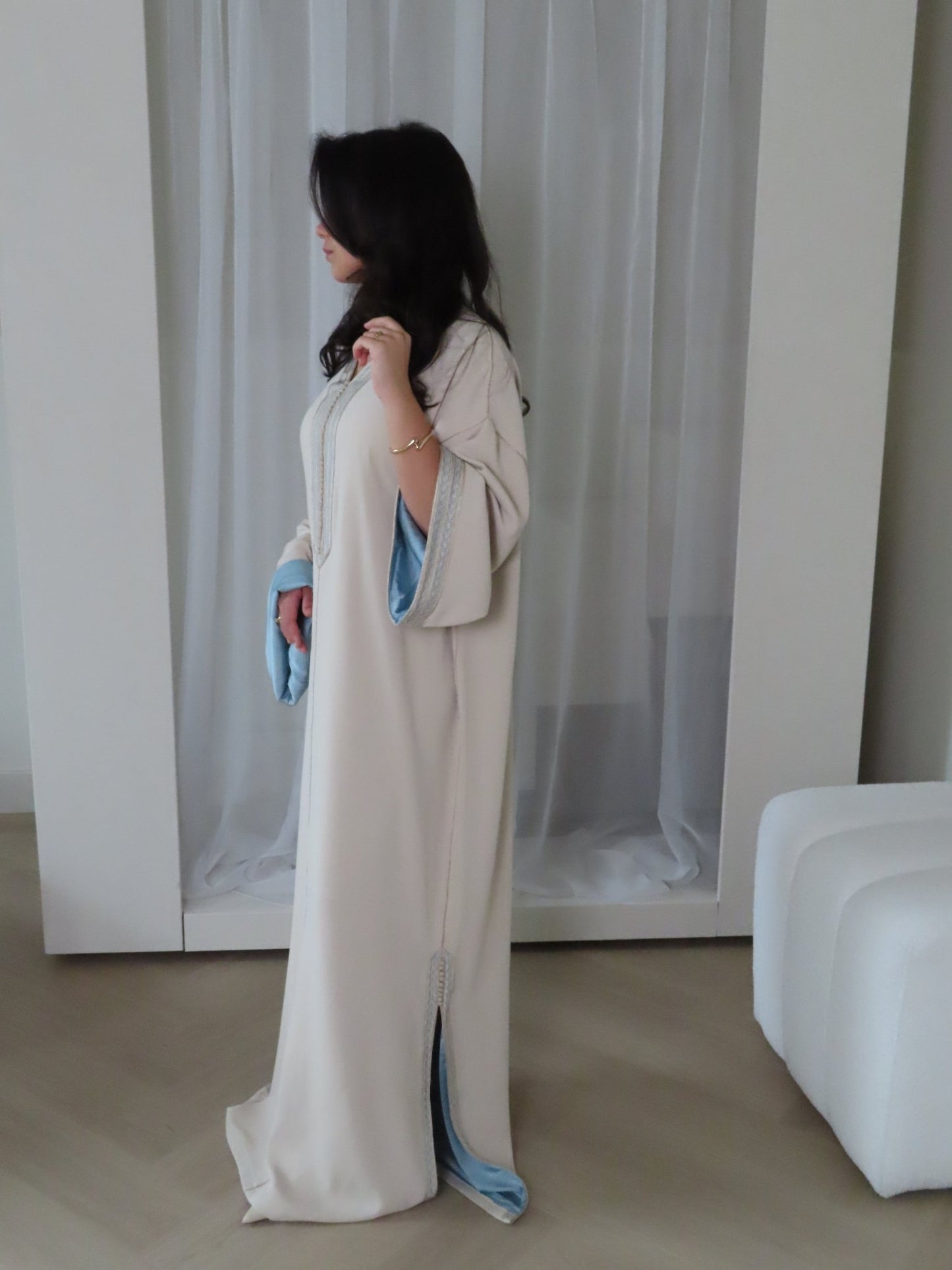 Qaftan Amira – Beige x Blue Edition