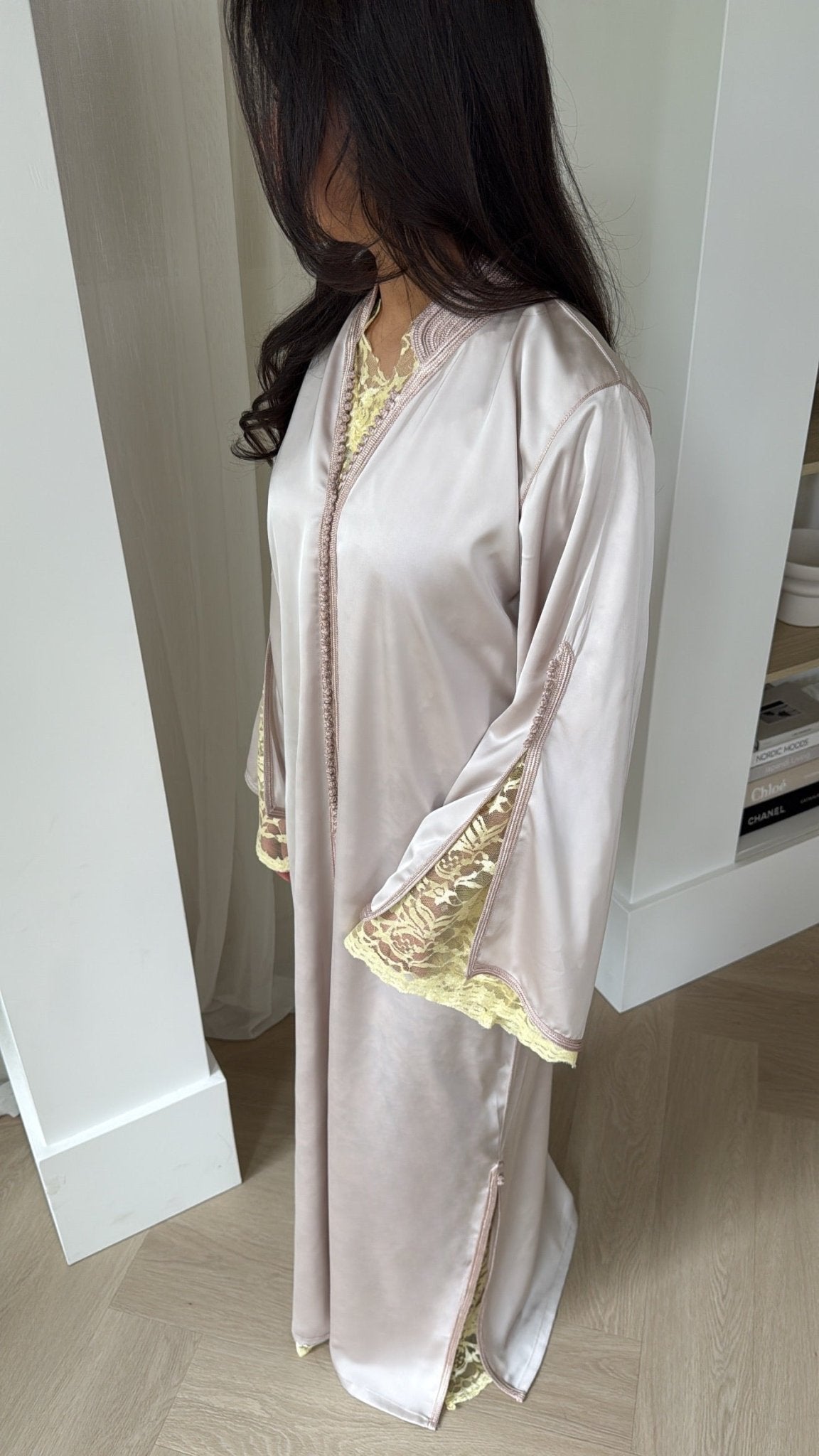 Qaftan Inés Beige x Butter Yellow x Lace