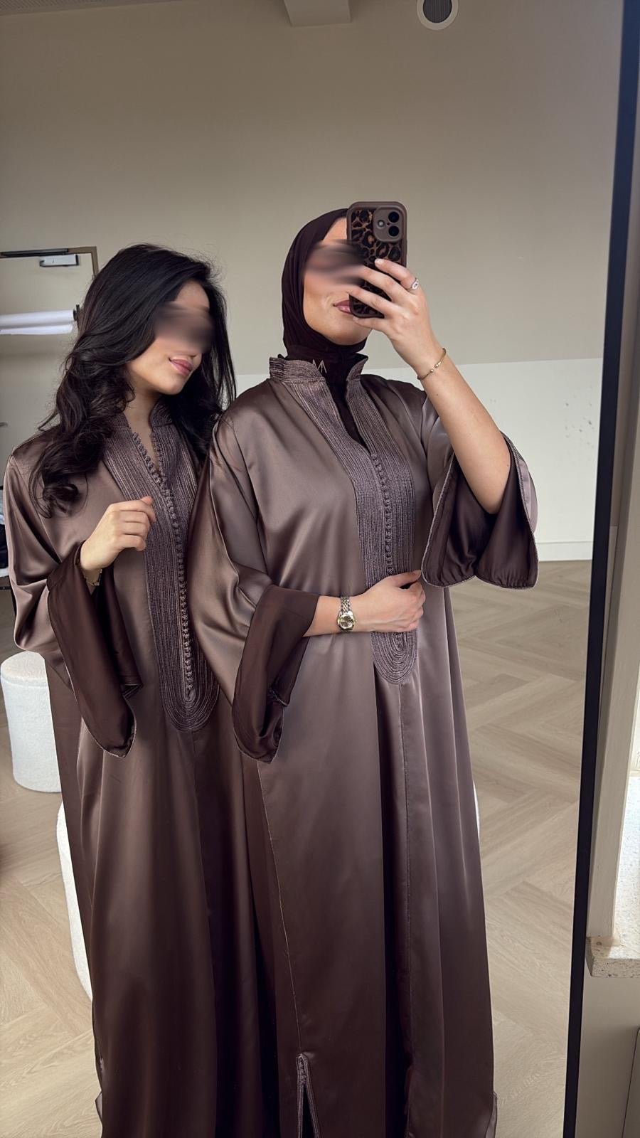 Yara Caftan – Taupe x Brown