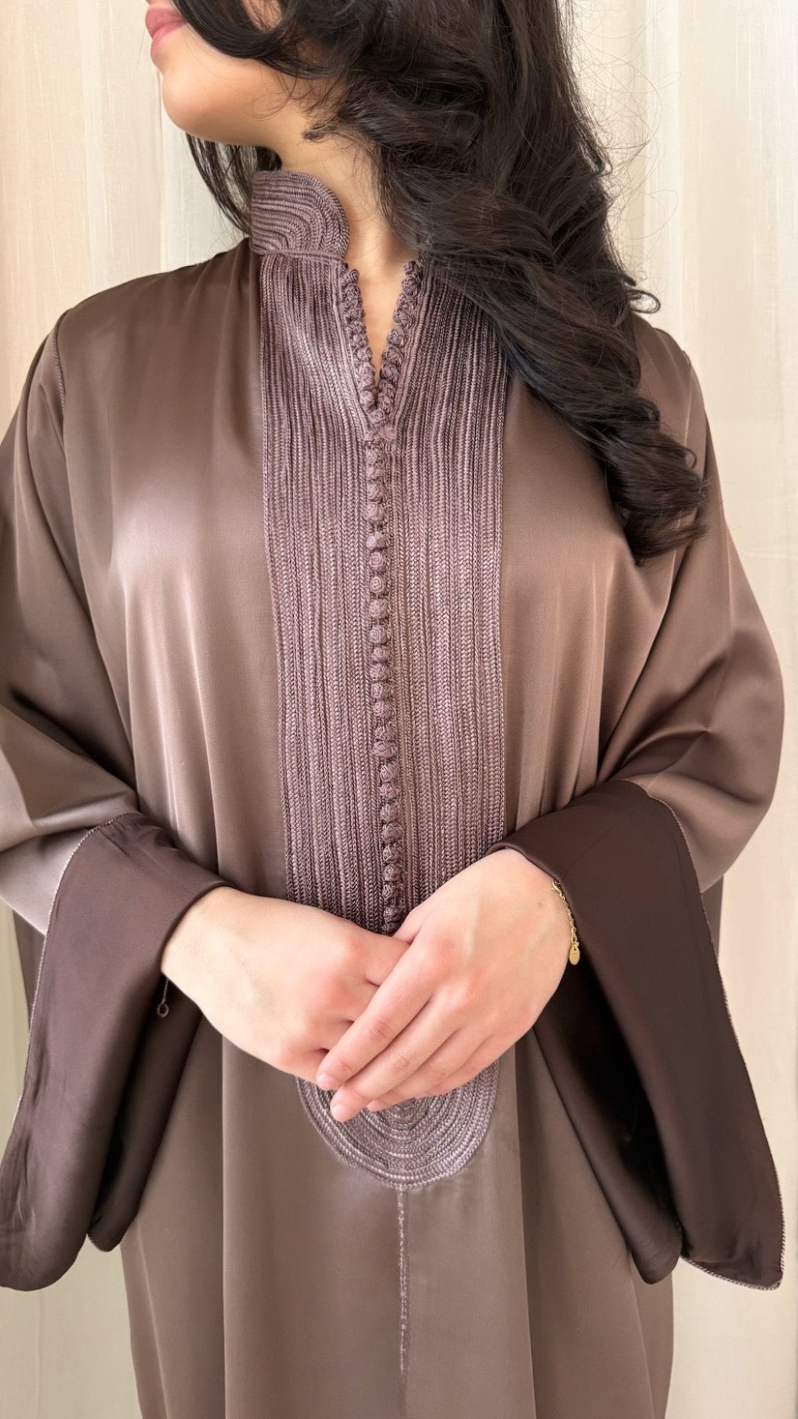 Yara Caftan – Taupe x Brown