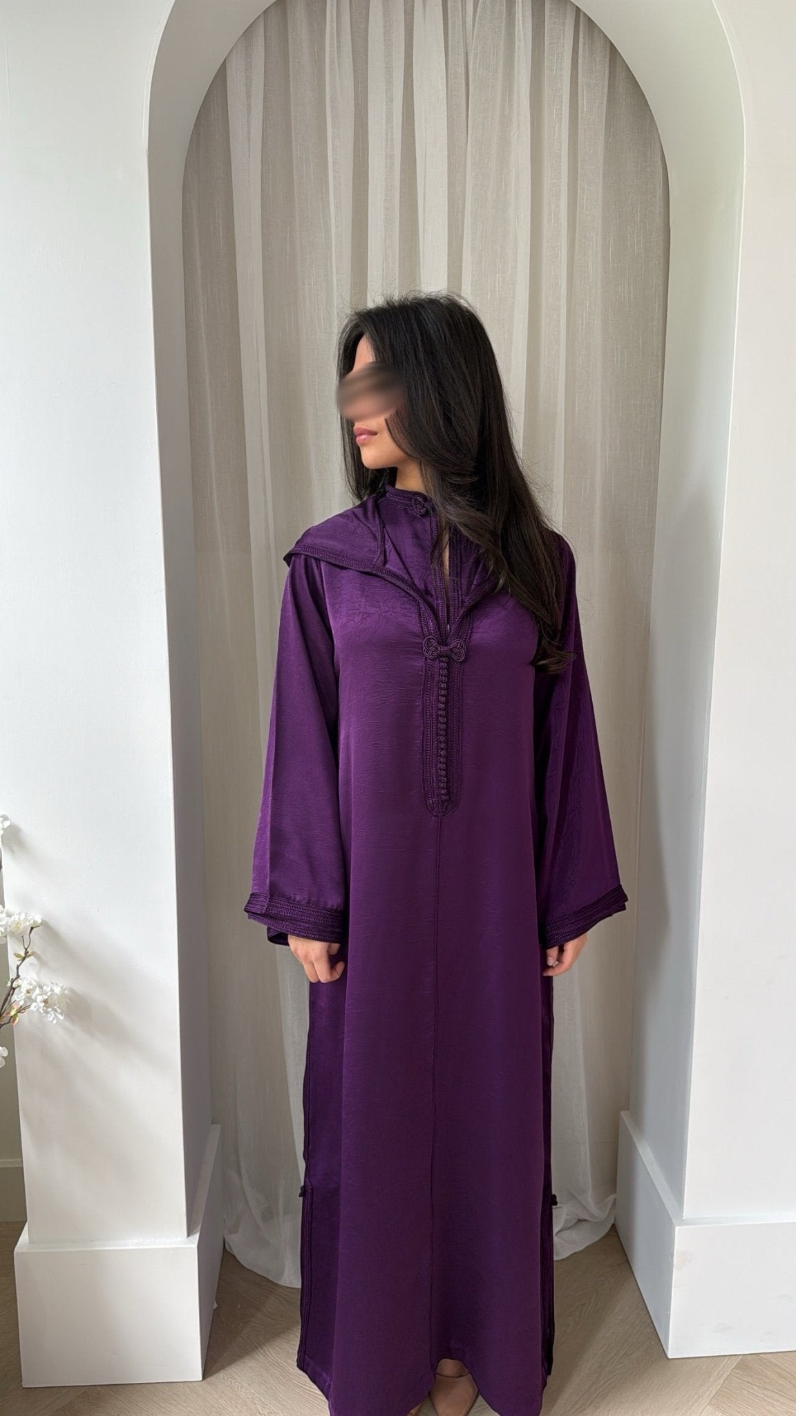 Noorè Two-Piece Jellaba x Jacquard Satin x Plum