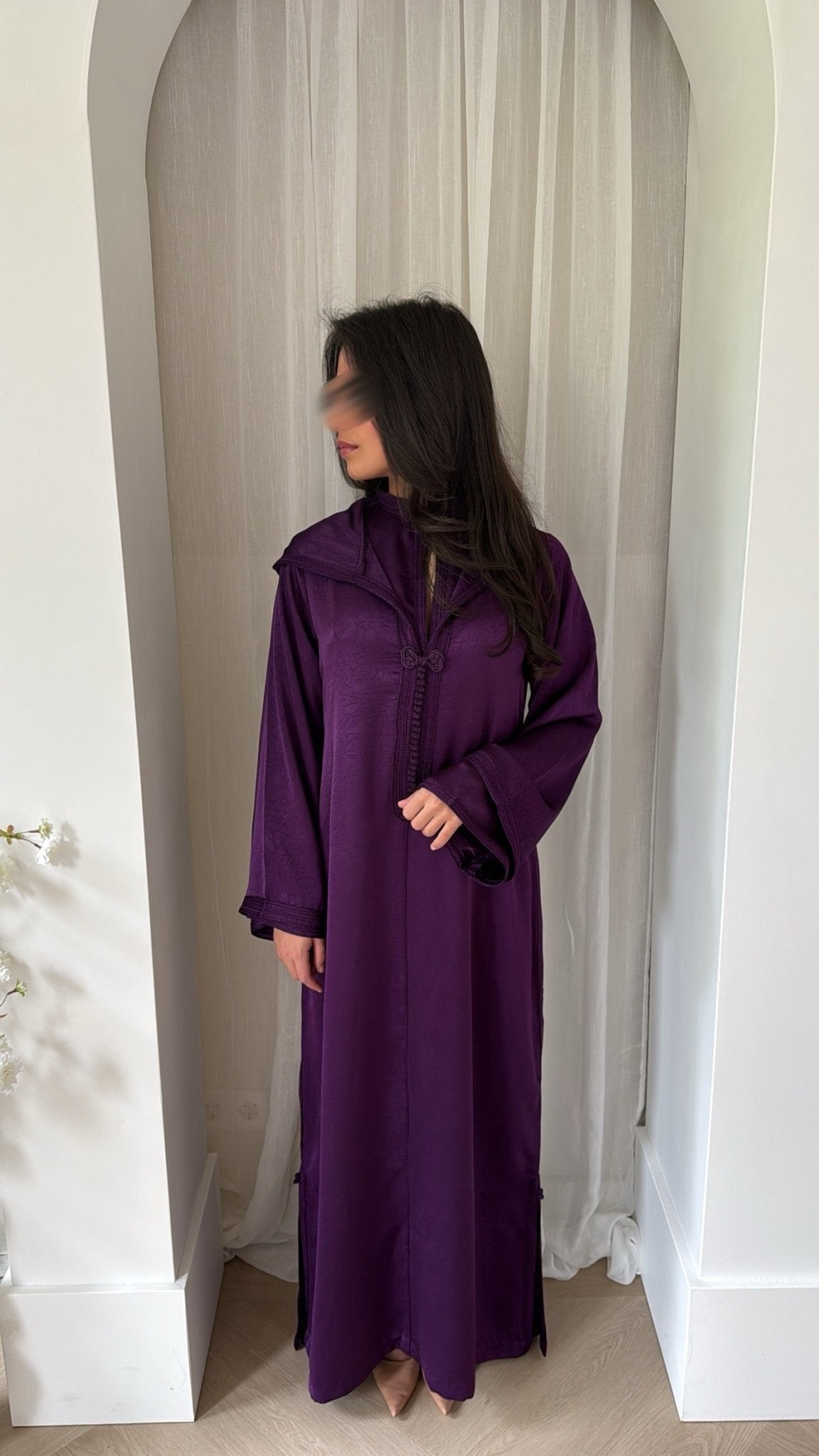 Noorè Two-Piece Jellaba x Jacquard Satin x Plum