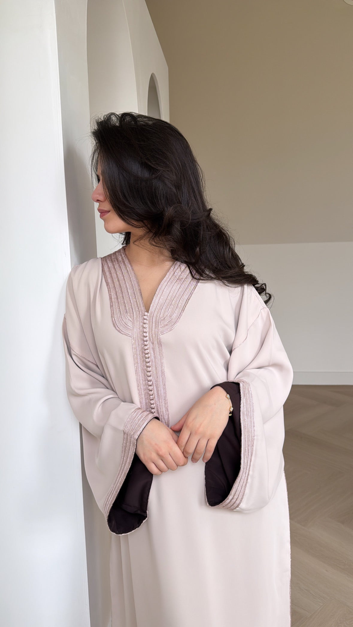 Layaan Qaftan –  Beige x Brown